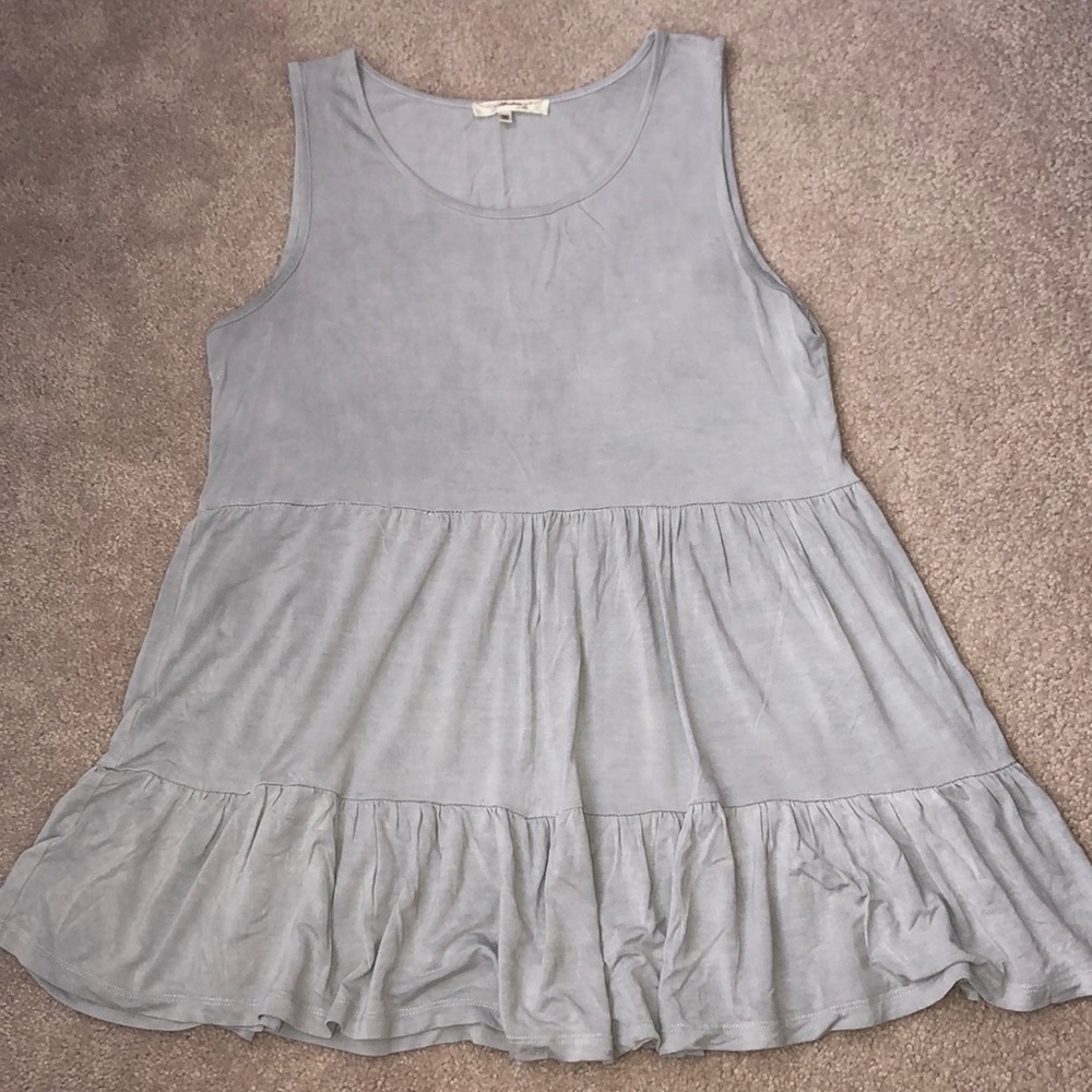 Gray tank top